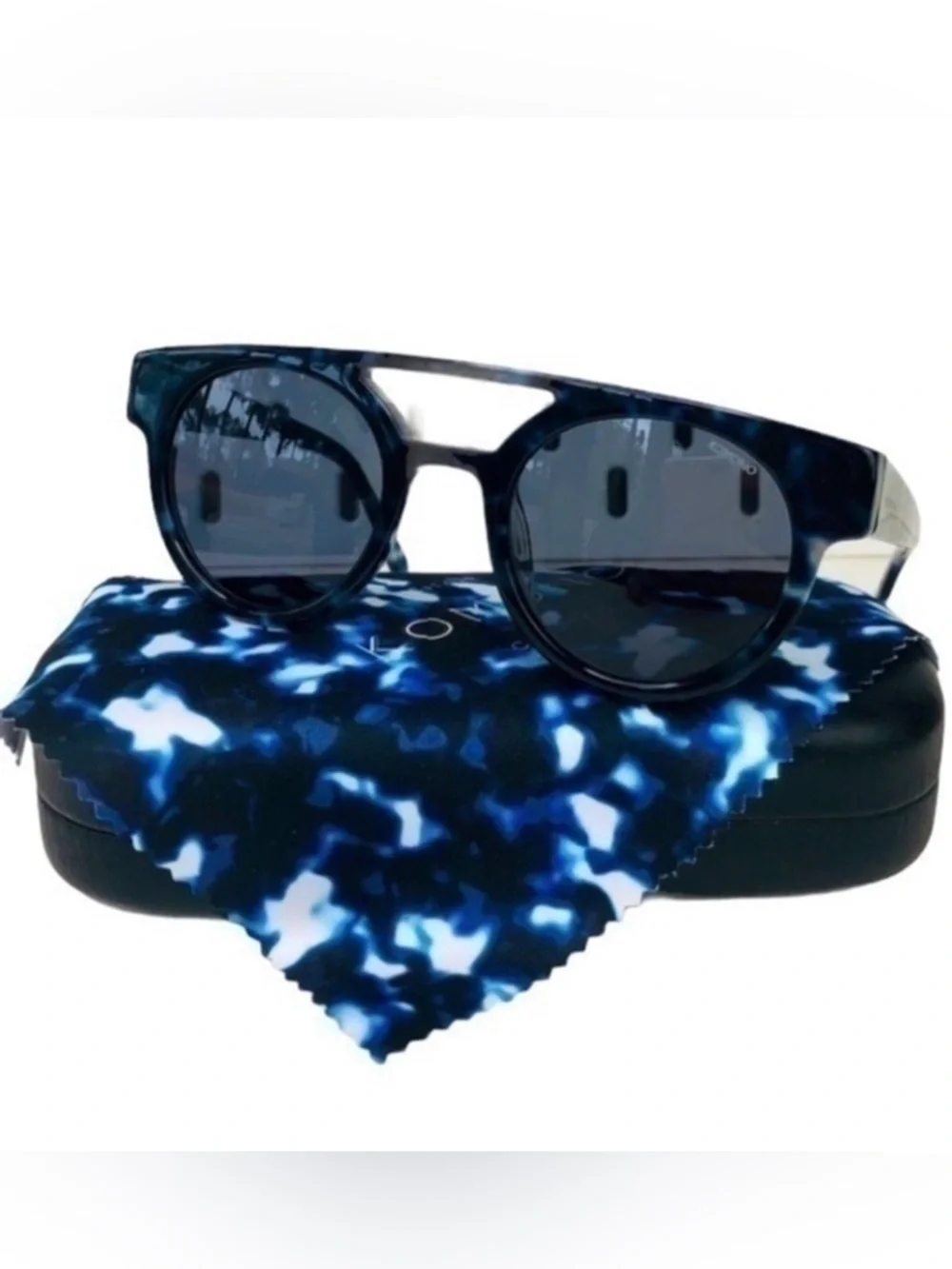 Men’s KOMONO Black Blue Sunglasses NEW🌴